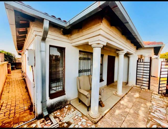 3 BEDROOM HOUSE FOR SALE IN SOSHANGUVE XX